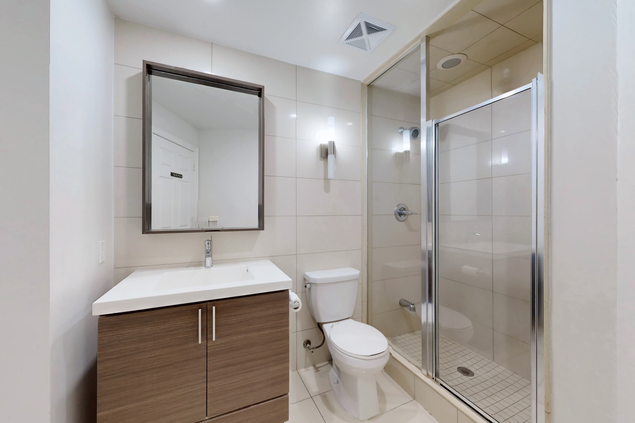 Modern 3-piece bathroom