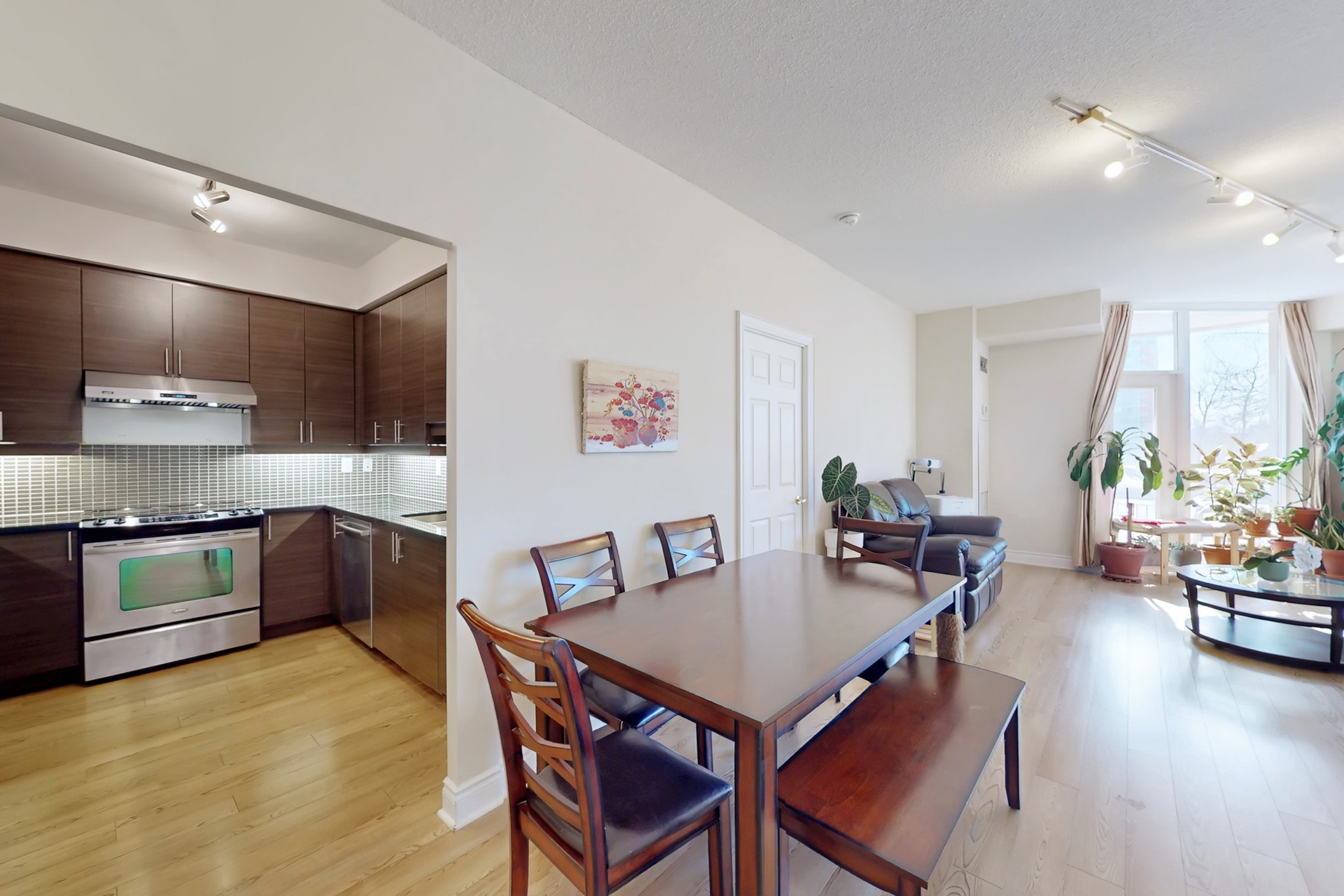 Combined dining and kitchen open concept